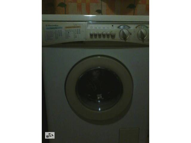 Продам стиральную машинку Electrolux