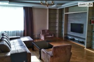 Сдается в аренду 3-комнатная квартира 134 кв. м в Киеве