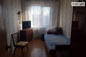 Продается 3-комнатная квартира 62 кв. м в Чернигове