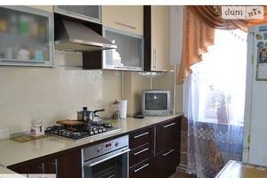 Продается 3-комнатная квартира 64 кв. м в Тернополе
