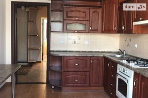 Продается 3-комнатная квартира 92 кв. м в Тернополе