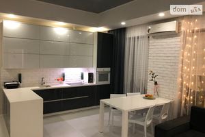 Продается 3-комнатная квартира 112 кв. м в Макарове