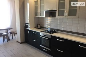 Сдается в аренду 1-комнатная квартира 52 кв. м в Ровно