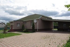 Продается одноэтажный дом 120 кв. м с верандой