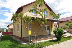 Сдается в аренду дом на 2 этажа 120 кв. м с беседкой