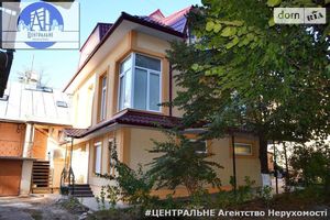 Сдается в аренду дом на 3 этажа 145 кв. м с участком
