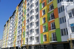 Продается 1-комнатная квартира 42 кв. м в Ивано-Франковске