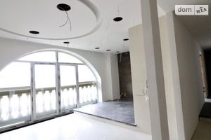 Здається в оренду приміщення вільного призначення 574 кв. м в 10-поверховій будівлі