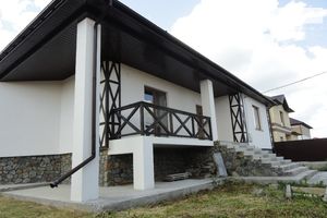 Продається одноповерховий будинок 150 кв. м з меблями