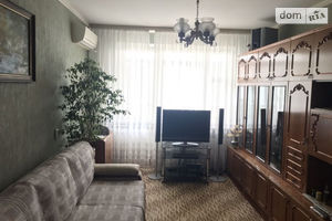 Продается 3-комнатная квартира 65 кв. м в Черкассах