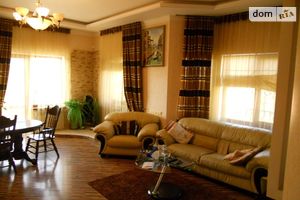 Продається будинок 2 поверховий 370 кв. м з каміном