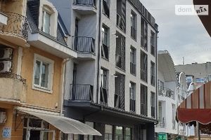 Продается 1-комнатная квартира 41 кв. м в Ужгороде