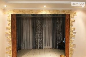 Продается дом на 2 этажа 291.5 кв. м с балконом