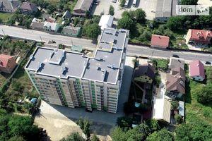 Продается 2-комнатная квартира 67 кв. м в Черновцах