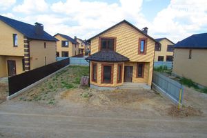 Продается дом на 2 этажа 125 кв. м с беседкой