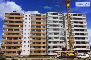 Продается 1-комнатная квартира 50 кв. м в Чернигове