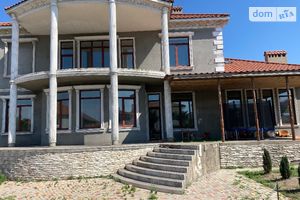 Продается дом на 2 этажа 800 кв. м с балконом