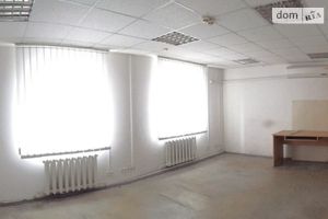 Здається в оренду офіс 162.65 кв. м в нежитловому приміщені в житловому будинку