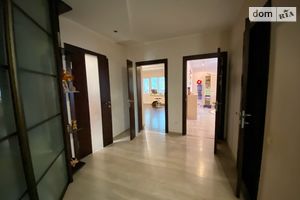 Продается 3-комнатная квартира 126.7 кв. м в Хмельницком