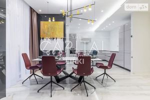 Сдается в аренду 4-комнатная квартира 212 кв. м в Киеве