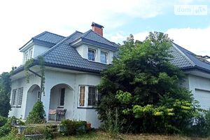 Продается дом на 2 этажа 240 кв. м с мансардой