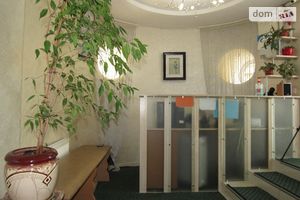 Здається в оренду приміщення вільного призначення 150 кв. м в 3-поверховій будівлі