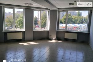 Здається в оренду офіс 148.9 кв. м в торгово-офісному центрі