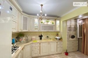 Продається 3-кімнатна квартира 70 кв. м у Одесі