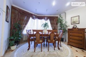 Продается 3-комнатная квартира 125 кв. м в Киеве