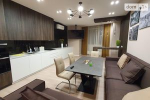 Продается 3-комнатная квартира 120 кв. м в Днепре