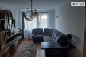 Продається 3-кімнатна квартира 62.3 кв. м у Івано-Франківську