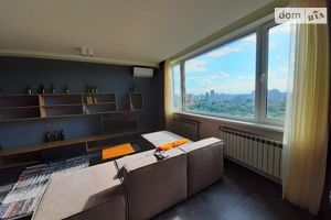 Продается 4-комнатная квартира 119 кв. м в Одессе