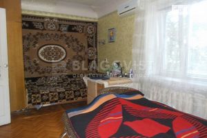 Продается 1-комнатная квартира 30 кв. м в Киеве