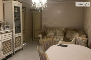 Продається 3-кімнатна квартира 90 кв. м у Одесі
