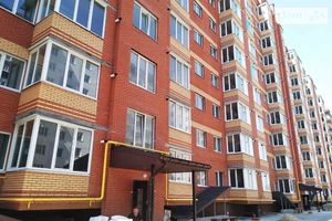 Продається 2-кімнатна квартира 71.2 кв. м у Хмельницькому