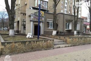 Продається приміщення вільного призначення 280 кв. м в 10-поверховій будівлі