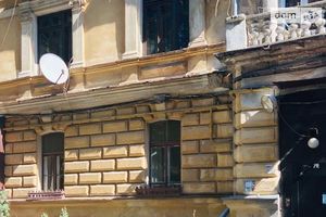 Продається 2-кімнатна квартира 43 кв. м у Одесі