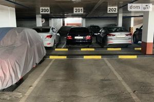 Продается подземный паркинг под легковое авто на 18 кв. м