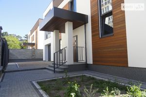 Продается дом на 2 этажа 230 кв. м с верандой