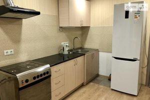 Продается 1-комнатная квартира 41 кв. м в Полтаве