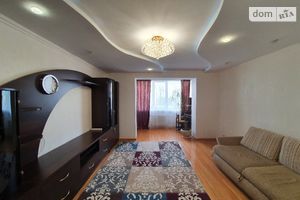 Продається 2-кімнатна квартира 77.5 кв. м у Хмельницькому