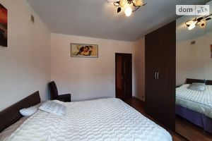 Продается 3-комнатная квартира 81.5 кв. м в Ивано-Франковске