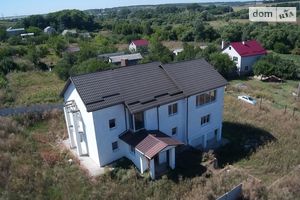 Продается дом на 2 этажа 300 кв. м с балконом