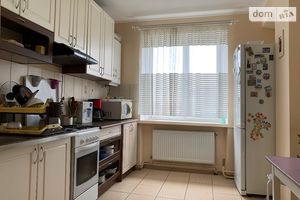 Продается 3-комнатная квартира 63 кв. м в Тернополе