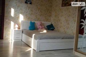 Продається 3-кімнатна квартира 73 кв. м у Одесі