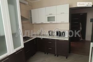 Продается 1-комнатная квартира 36 кв. м в Вышгороде