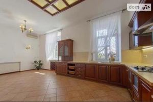 Сдается в аренду 5-комнатная квартира 308 кв. м в Киеве