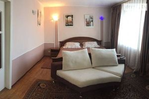 Продається 3-кімнатна квартира 160 кв. м у Одесі