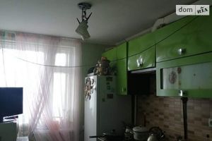 Продается 3-комнатная квартира 64 кв. м в Новограде-Волынском