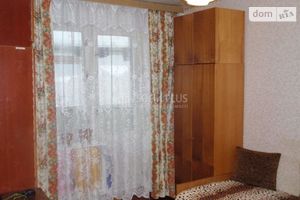 Продается 3-комнатная квартира 72 кв. м в Иванкове